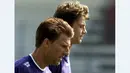 Michael dan Brian Laudrup menjadi pemain utama di Timnas Denmark. Mereka bermain bersama di Piala Eropa 1988 dan 1996. Di Piala Eropa 1992 hanya Brian Laudrup yang bermain karena Michael tidak dibawa oleh pelatih Richard Moller Nielsen. (www.squawka.com)