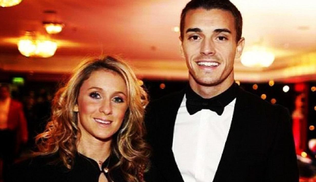 Jules Bianchi bersama kekasihnya, Camille Marchetti. (Instagram)