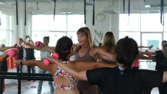 [Fimela] Hot Yoga Bare with Nancy Norby