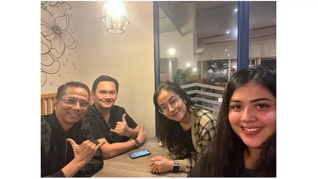 6 Potret Terbaru Farhat Abbas, Jadi Kuasa Hukum Mayang Atas Kasus Skincare