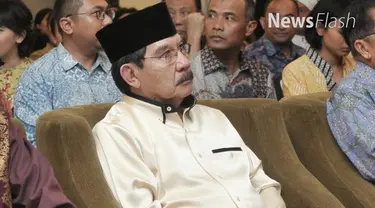 Presiden Joko Widodo telah mengabulkan permohonan grasi yang diajukan Antasari Azhar. Namun, terpidana kasus pembunuhan yang kini menjalani bebas bersyarat itu mengaku belum menerima salinan keputusan Presiden Jokowi.