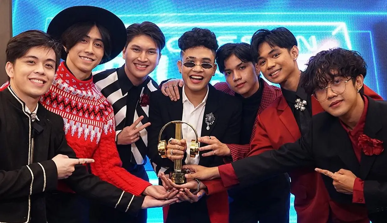 Acara tersebut akan menjadi konser offline tunggal pertama dari UN1TY. Dilansir dari KapanLagi, konser mereka akan berdurasi lebih dari dua jam. 20 lagu pun akan disajikan oleh UN1TY dengan diiringi live band. Konser tersebut juga akan dimeriahkan oleh beberapa bintang tamu yaitu Christie, Jasmine Nadya, Melvin Genuino dan V1RST. (Liputan6.com/IG/@un1ty_official)