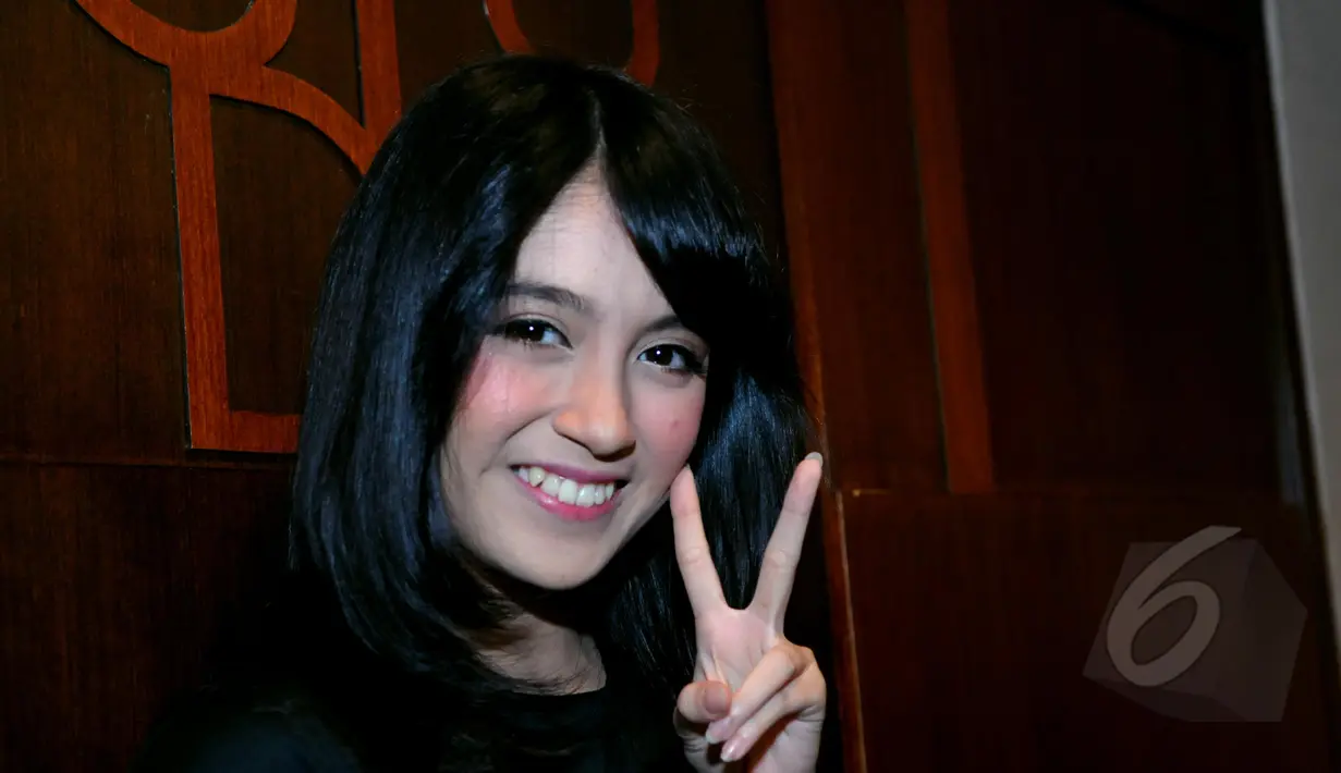 Si cantik Nabilah JKT48 saat menghadiri gala premiere WEWE di Epicentrum XXI, Jakarta, Senin (13/4/2015). (Liputan6.com/Faisal R Syam)
