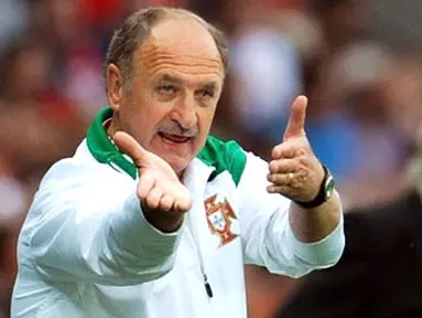 The coach of the Portuguese national football team Luiz Felipe Scolari gestures during the Euro 2008 Championships Group A football match Czech Republic vs. Portugal on June 11, 2008 at Stade de Geneve in Geneva, Switzerland. AFP PHOTO DIMITAR DILKOFF