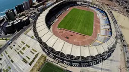 Penampakan Calvo y Bascunan Stadium dari sisi kota Antofagasta, yang akan digunakan untuk pagelaran Copa Amerika 2015 di Chili, Selasa (21/04/2015). Sumber : AFP