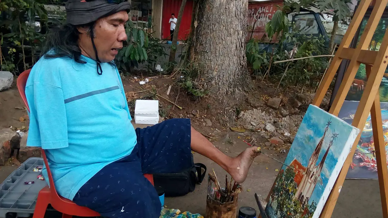 Pelukis Difabel Asal Malang Berkarya Hingga ke Berbagai Belahan Dunia