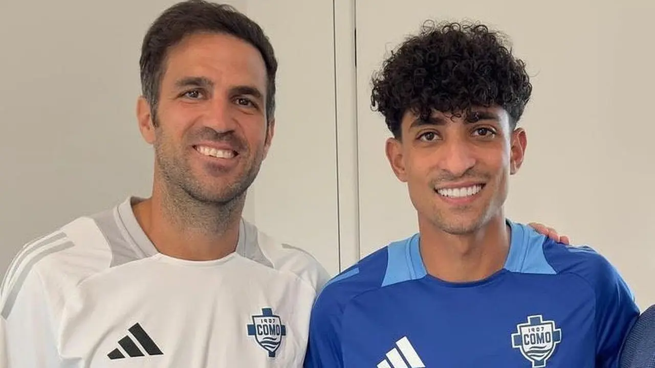 Cesc Fabregas dan Ali Jassim