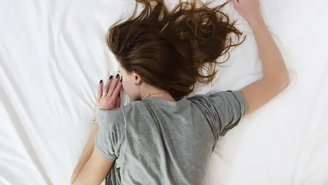 Deep Sleep, Cara Mengatasi Insomnia dan Mendapatkan Tidur Berkualitas Malam Ini