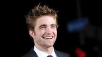 Sementara Robert Pattinson sendiri kini tengah menikmati kesendiriannya. (The Shillong Times)