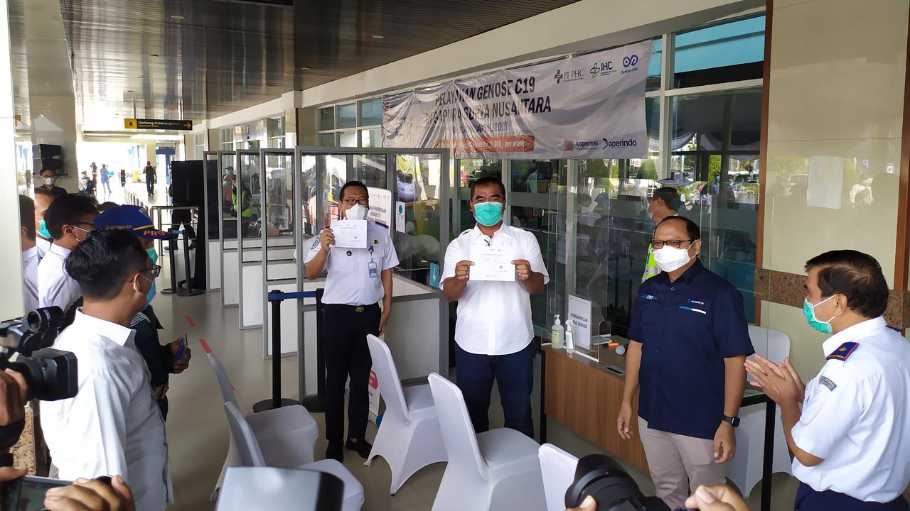 Pelabuhan Tanjung Perak memberlakukan tes Genose. (Dian Kurniawan/Liputan6.com)