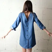 Denim dress bisa jadi jawaban dari segala kebingunganmu dalam berbusana.