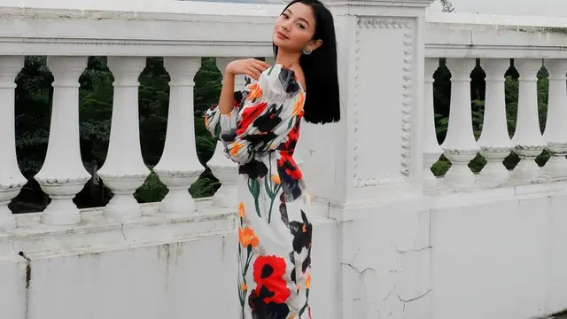 FOTO: Gaya Glenca Chysara saat Pakai Gaun, Elegan dan Memesona