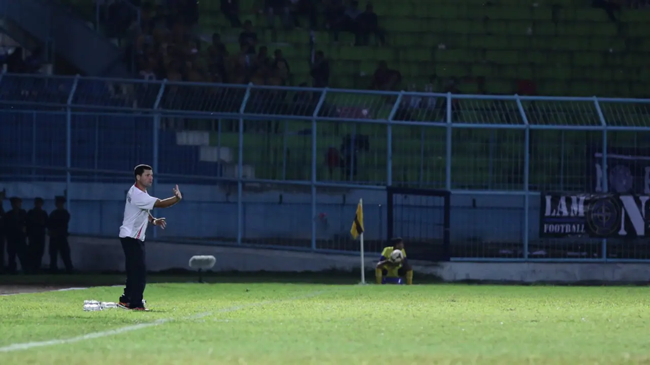 Pelatih Persipura Jayapura Osvaldo Lessa