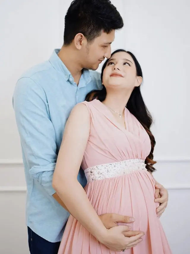 Potret Yasmine Ow Istri Aditya Zoni saat Hamil Besar  (Sumber: Instagram/yxsmine.ow)