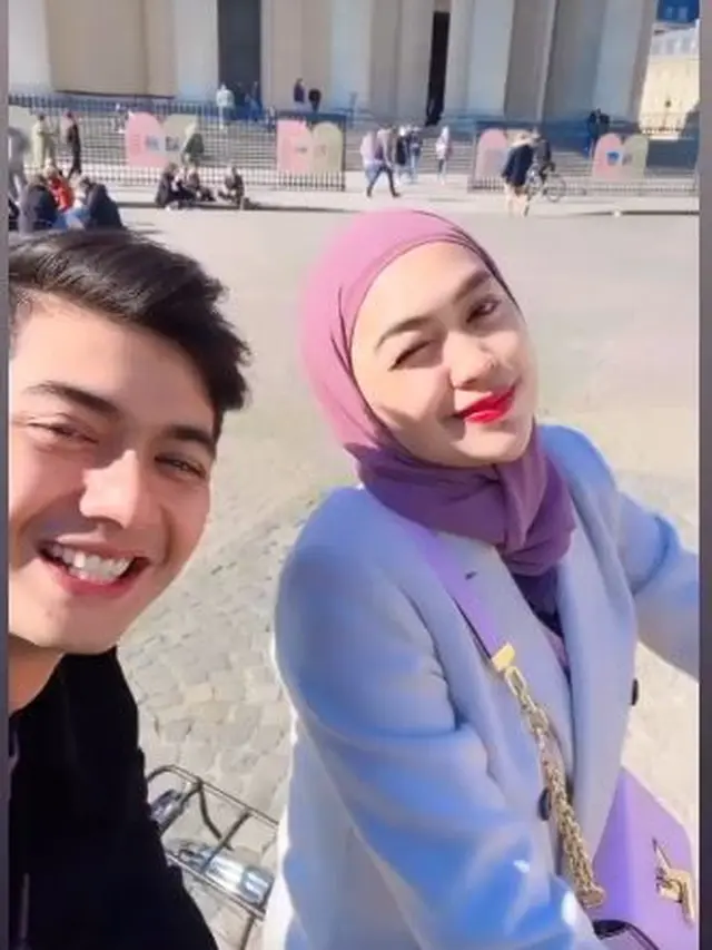 6 Potret Mesra Ria Ricis dan Teuku Ryan di Paris, Dikabarkan Hamil Anak Pertama