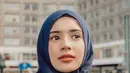 Beby Tsabina mengungkapkan rasa syukurnya atas kesempatan ini melalui unggahan media sosial. Momen umrah perdana bersama suami menjadi pengalaman yang tak terlupakan baginya. (Liputan6.com/IG/@bebytsabina)
