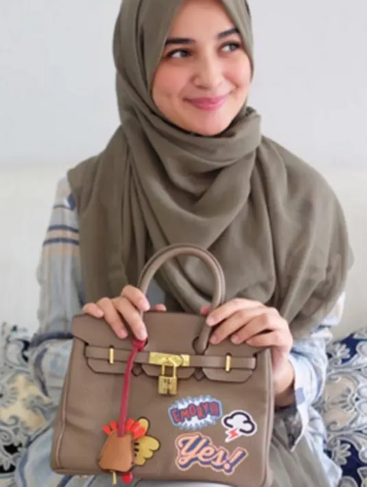 Shireen Sungkar didapuk sebagai model hijabers masa kini. (viainstagram@shireensungkar@Bintang.com)