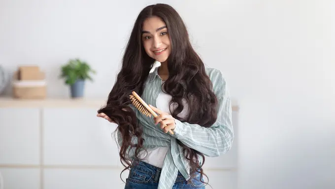 Contek Tips Merawat Rambut Agar Tetap Kuat dan Sehat, Yuk Wujudkan Tampilan Idamanmu