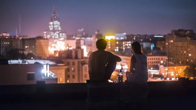 [Bintang] Nggak Punya Kriteria Khusus, 5 Zodiak Ini Bisa Pacari Siapa Saja