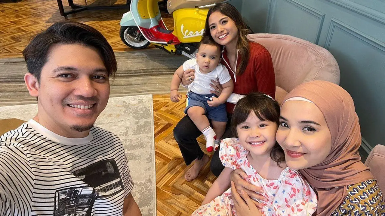 Irwansyah dan Zaskia Sungkar