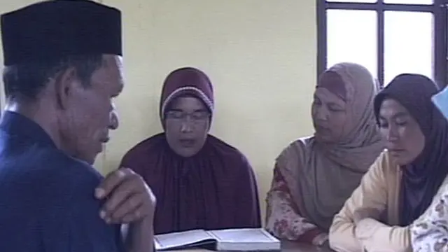 Asnaini, Kades Wanita Pembawa Perubahan di Aceh