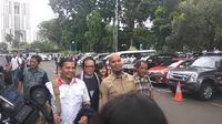 Ahmad Dhani kembali diperiksa untuk kali ketiga terkait kasus dugaan makar dengan tersangka Sri Bintang Pamungkas, di Polda Metro Jaya, Kamis (5/1/2017). (Nafisyul Qodar/Liputan6.com)