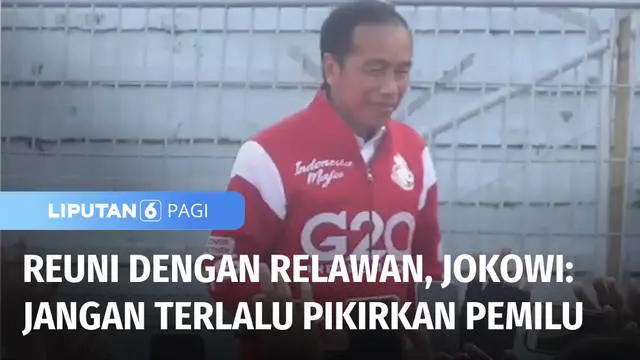 Presiden Joko Widodo menghadiri konser musik yang digelar relawan Sapulidi di Surabaya, Jawa Timur. Jokowi mengingatkan agar relawan tidak memikirkan Pemilu 2024, karena masih lama.