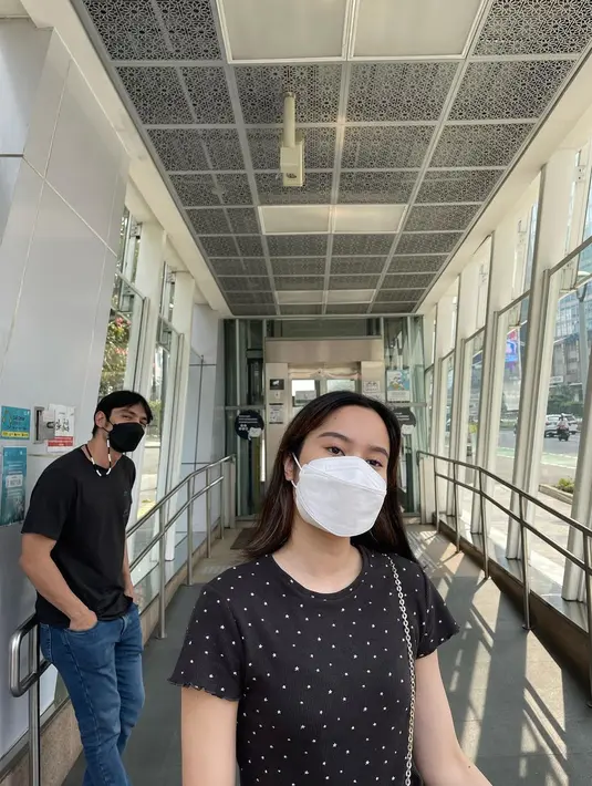 Satine Zaneta merupakan satu-satunya anak perempuan Abimana. (Foto: instagram.com/abimana_arya)