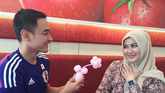 [Fimela] Zumi Zola dan Sherrin