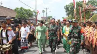 Bupati Tabanan Ni Putu Eka Wiryastuti bersama Kepala Staf TNI Angkatan Darat (Kasad) Jenderal TNI Andika Perkasa  foto: istimewa