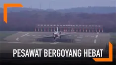 Beberapa pesawat harus berjuang ekstra keras saat akan mendarat di Bandara Dusseldorf, Jerman. Salah satunya pesawat Cessna yang sayapnya terbentur aspal.