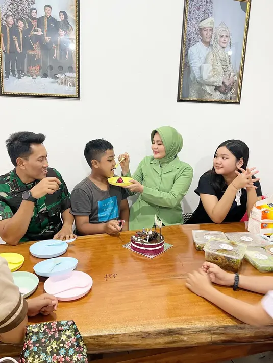 [Instagram/julianamoechtar]