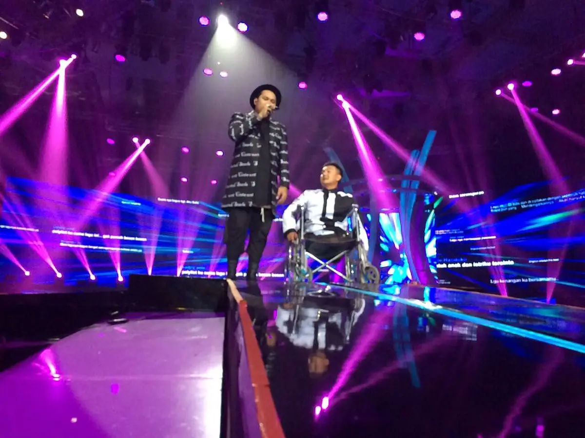 Virgoun ajak fans difabel ke panggung HUT SCTV ke-27. (Twitter/SCTV_)