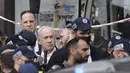 Sebelumnya, Kantor Perdana Menteri Israel menyatakan Benjamin Netanyahu langsung menggelar rapat penilaian situasi bersama pejabat keamanan. (AP Photo/Mahmoud Illean)