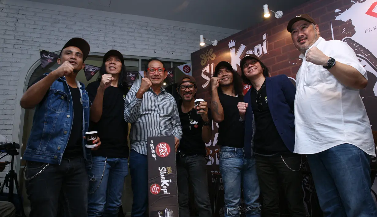 Selain menciptakan beberapa lagu tentang kopi, Kaka mengakui jika kopi merupakan salah satu list dari riders Slank saat manggung di berbagai daerah. (Nurwahyunan/Bintang.com)