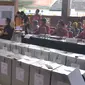 Proses rekapitulasi perolehan suara pilkada 2017 di PPK Junrejo Kota Batu, Jawa Timur (Zainul Arifin/Liputan6.com)