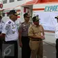 Menteri Perhubungan Budi Karya Sumadi (kedua kanan) berbincang dengan Plt Gubernur DKI Jakarta, Sumarsono saat peresmian Kapal Baru KM Express Bahari 38 milik PT Pelni di Sunda Kelapa, Jakarta, Selasa (10/1). (Liputan6.com/Johan Tallo)