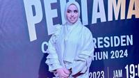 Tampilan Kece Putri Ariani Saat Menyanyi di Debat Capres 2024, Tuai Pujian Warganet. (Tangkapan Layar Instagram/arianinismaputri)
