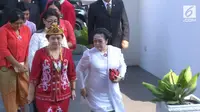 Lihat di sini bagaimana tampilan Megawati Soekarnoputri, BJ Habibie, dan Jusuf Kalla saat menghadiri upacara HUT RI ke 73 di Istana Negara.