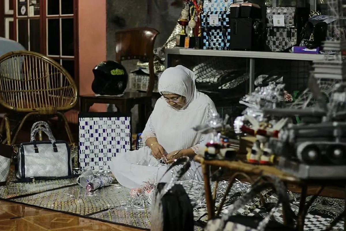 UMKM kerajinan dari limbah Plastik