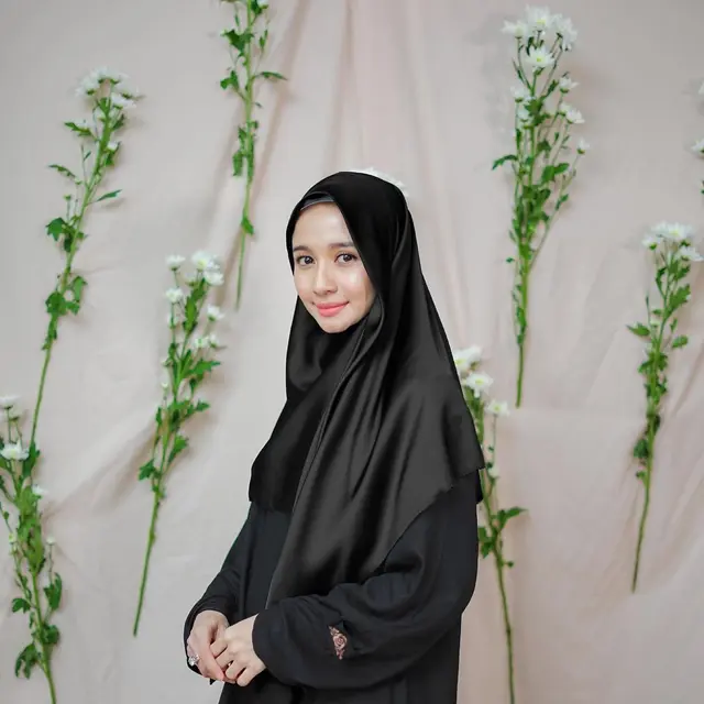 Potret 6 Bintang Film Adaptasi Novel Asma Nadia Ini Mantap Berhijab, Memesona