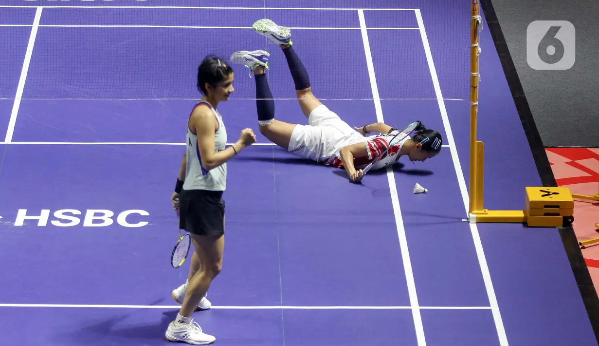 Saat itu Putri Kusuma Wardani dalam posisi ketinggalan 16-21, 15-16. (Liputan6.com/Herman Zakharia)