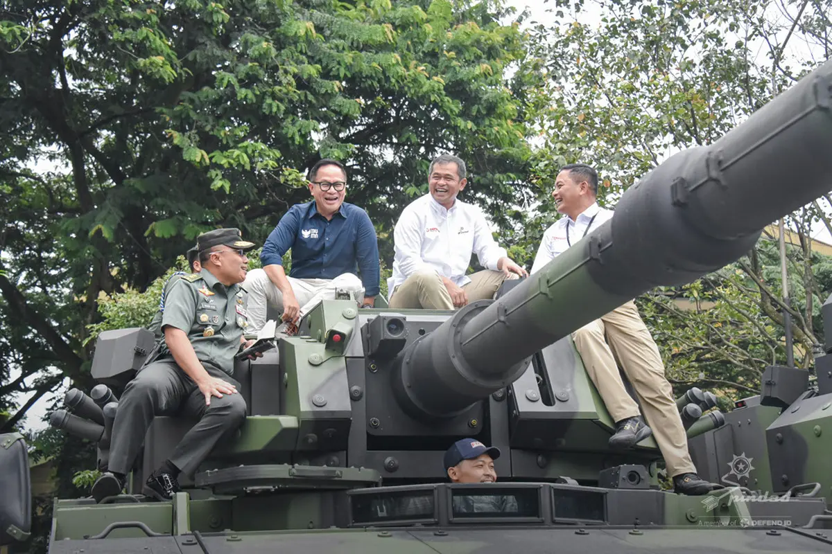 Menteri BUMN, Erick Thohir mengangkat Jenderal TNI Maruli Simanjuntak sebagai Komisaris Utama PT Pindad menggantikan Jenderal TNI (Purn.) Dudung Abdurachman.