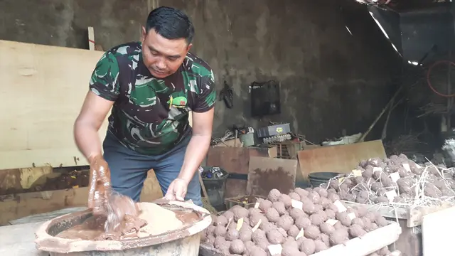 Telur-Telur Asin Penopang Dapur Rumah Prajurit TNI dari Brebes