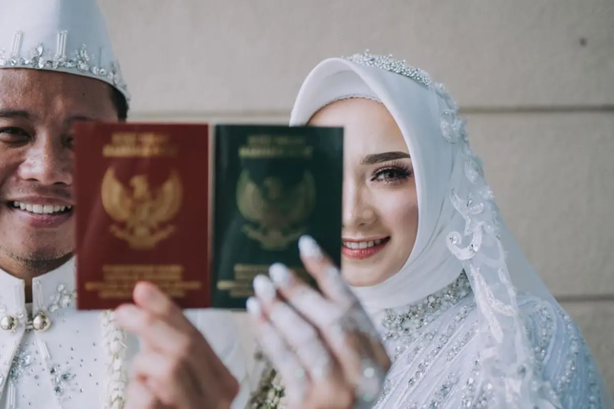 Resmi Jadi Suami Istri, Ini 6 Momen Pernikahan Evan Dimas dan Dewi Zahra