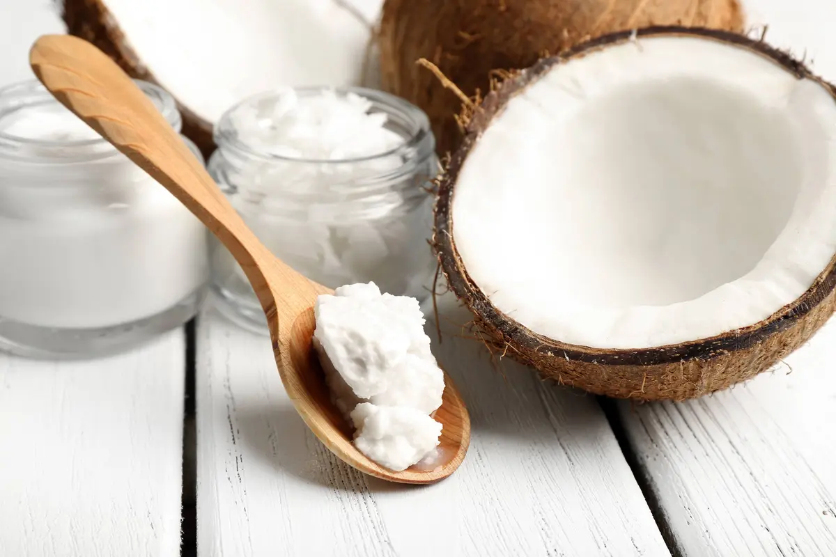 5 Manfaat Minyak Kelapa untuk Kecantikan