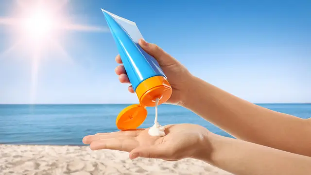 5 Produk Skincare yang Wajib Digunakan Saat Seharian Beraktivitas di Ruangan Ber-AC