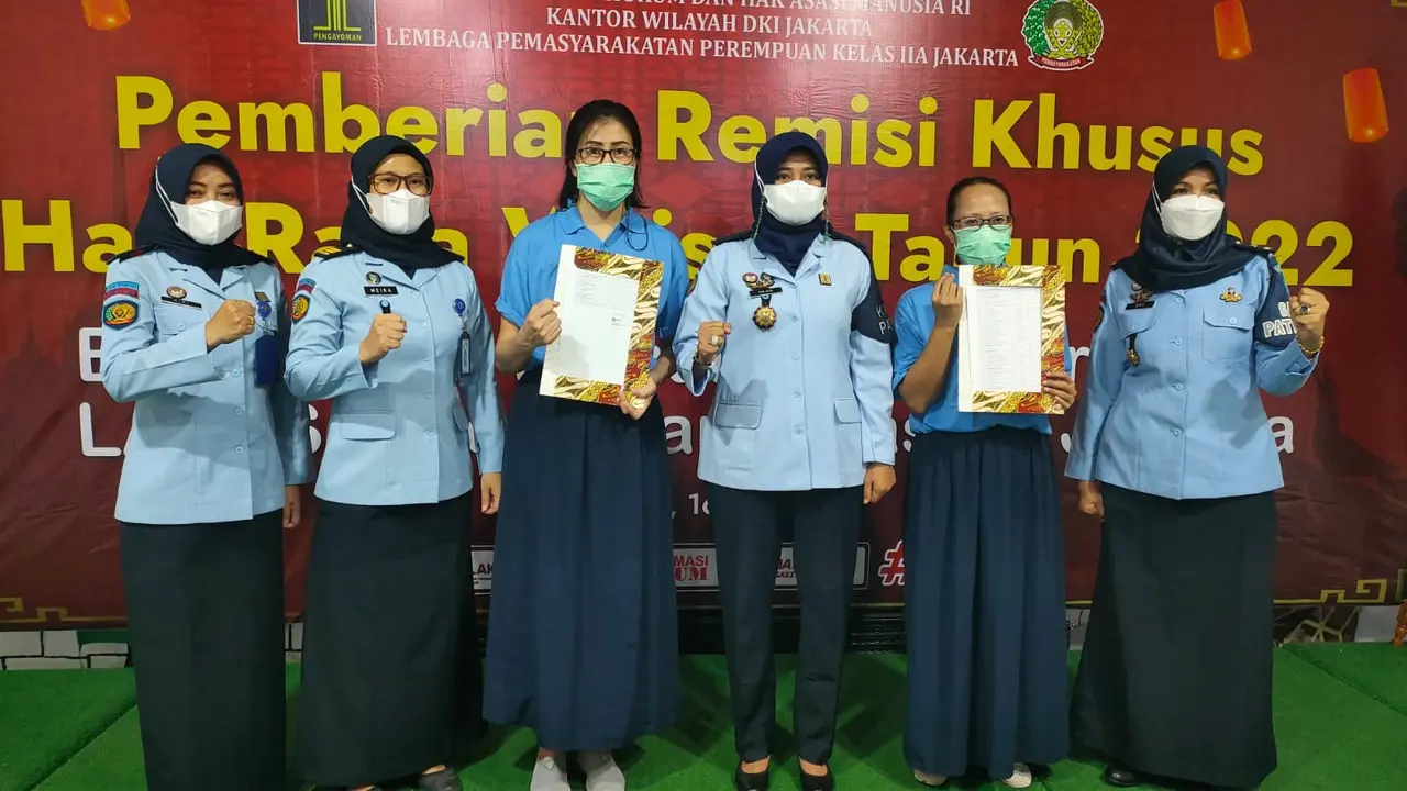 9 Warga Binaan Lapas Perempuan Kelas II A Jakarta Dapat Remisi Waisak