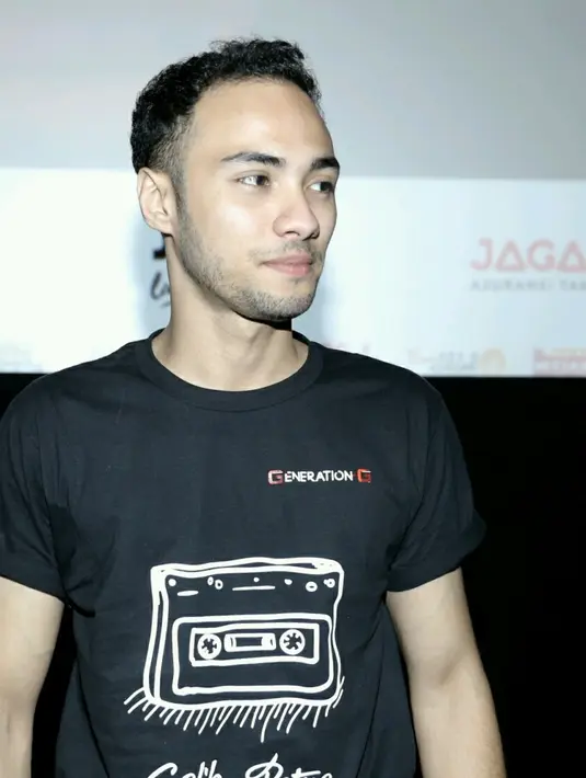 Tidak ingin berkata banyak soal peran pertamanya, Refal hanya berharap kesempatannya ini bisa diterima masyarakat dan mampu menghibur para penonton. Ia pun menyampai terima kasih atas kesempatan yang diterima. (Galih W. Satria/Bintang.com)