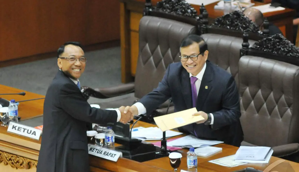 Dia melanjutkan, Pemerintah terpaksa mengurangi pasokan BBM Bersubsidi di beberapa SPBU untuk mengamankan kuota BBM Bersubsidi, Jakarta, Selasa (26/8/2014) (Liputan6.com/Johan Tallo)